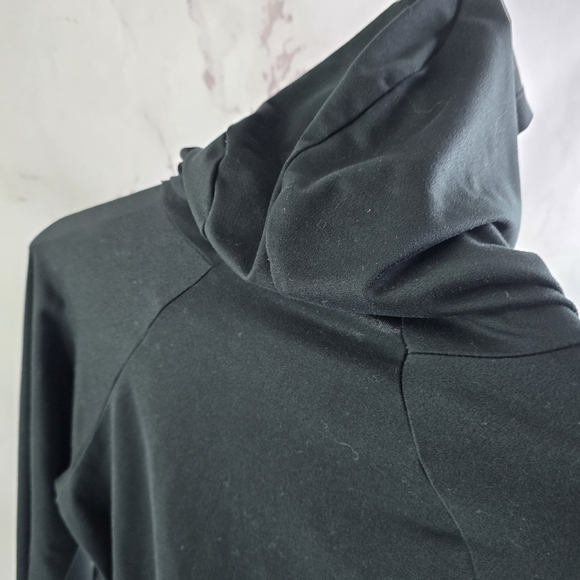 Patagonia Top Womens Medium Black Full Zip Shirt Lightweight Jacket Hood Rhythm - Picture 6 of 11